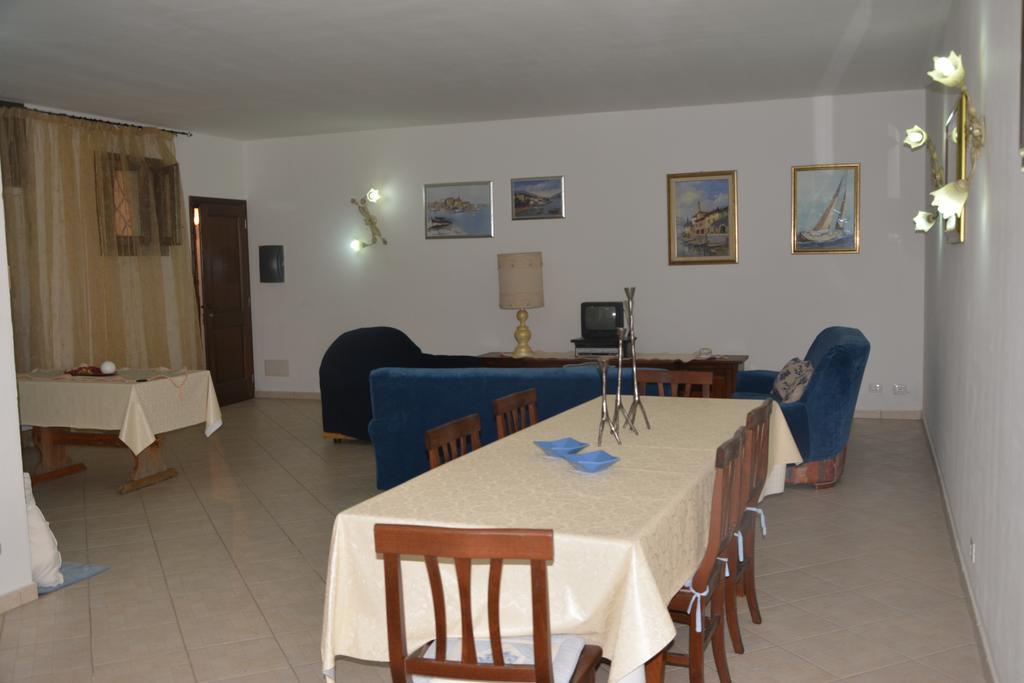 Giardini Di Fraicu Apartment Arzachena Ruang foto